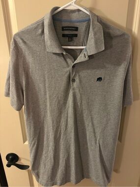 Banana Republic Men’s Light Grey Polo with Navy Logo